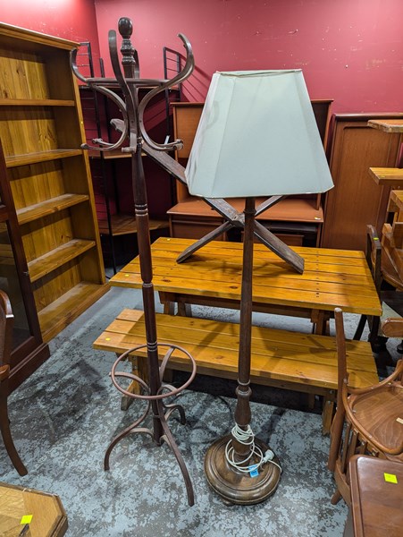 Lot 102 - COAT STAND AND STANDARD LAMP