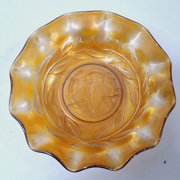 Lot 1184 - CARNIVAL GLASS DISH