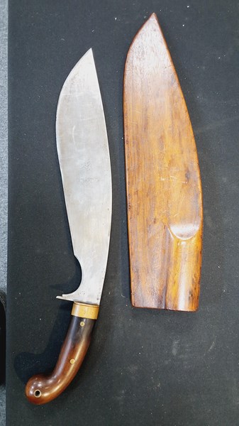 Lot 1293 - KNIFE