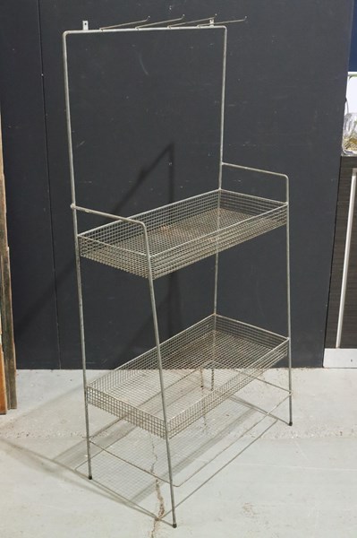 Lot 283 - GARAGE SHOP STAND