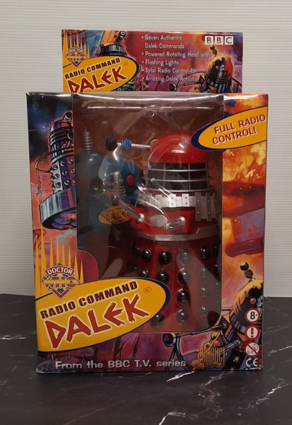 Lot 1438 - RADIO CONTOLLED DALEK