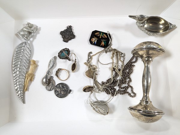 Lot 1040 - SILVER PIECES