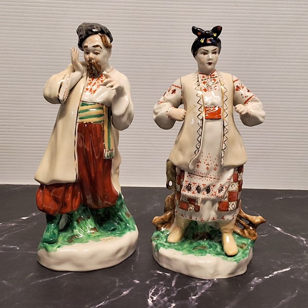 Lot 1156 - FOLK FIGURINES