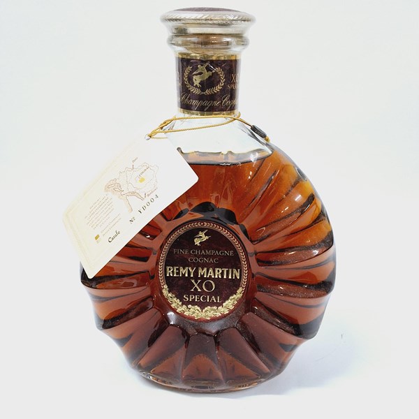 Lot 74 - REMY MARTIN XO SPECIAL COGNAC