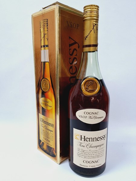 Lot 71 - HENNESSY FINE CHAMPAGNE COGNAC