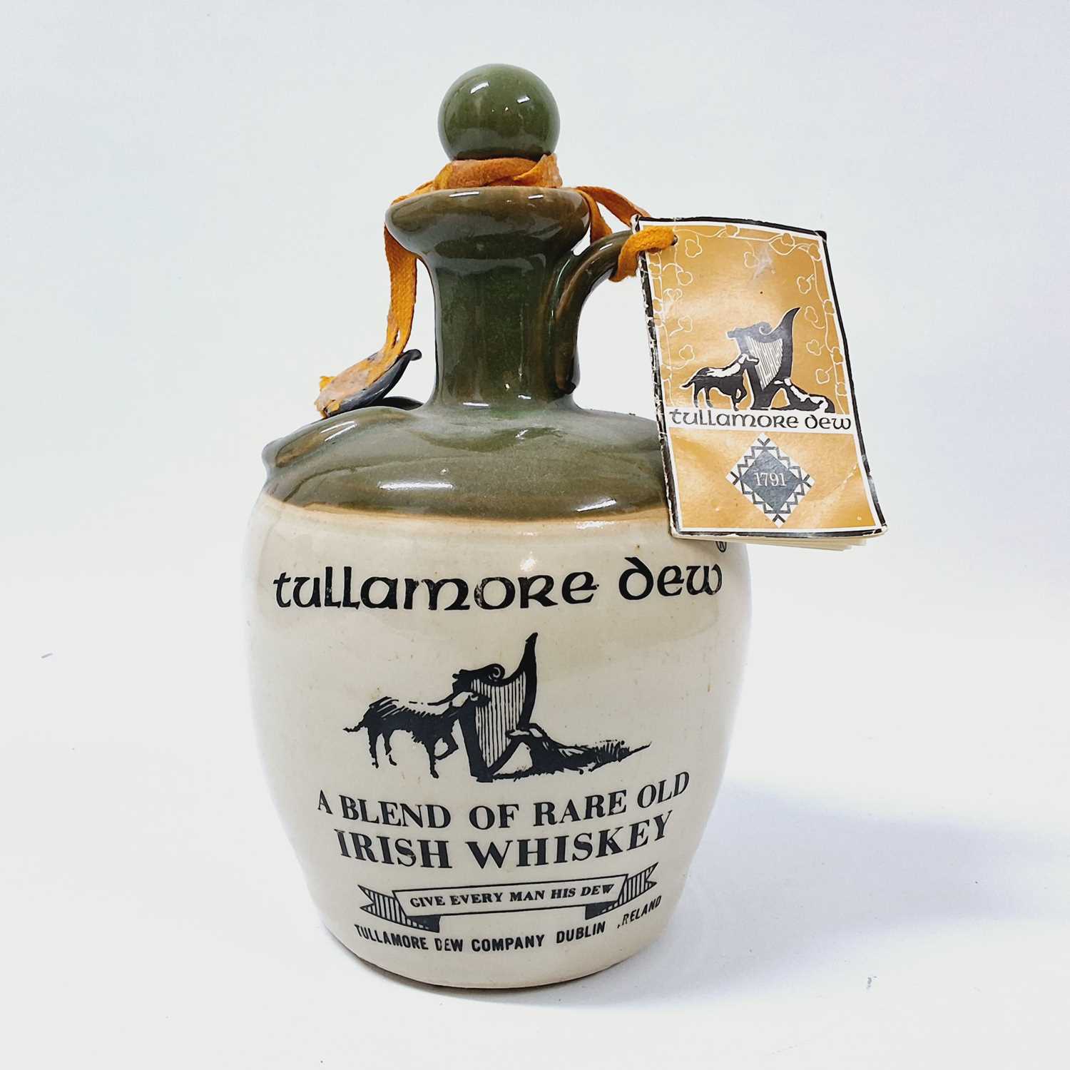 Lot 72 - TULLAMORE DEW UISGE BAUGH WHISKEY