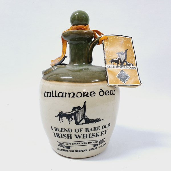 Lot 72 - TULLAMORE DEW UISGE BAUGH WHISKEY