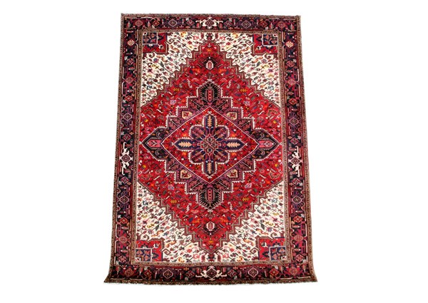 Lot 39 - AZARBAYJAN HERIZ RUG