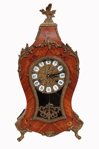 Lot 11 - MANTEL CLOCK