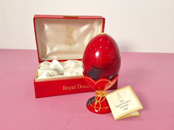 Lot 1210 - ROYAL DOULTON EGG