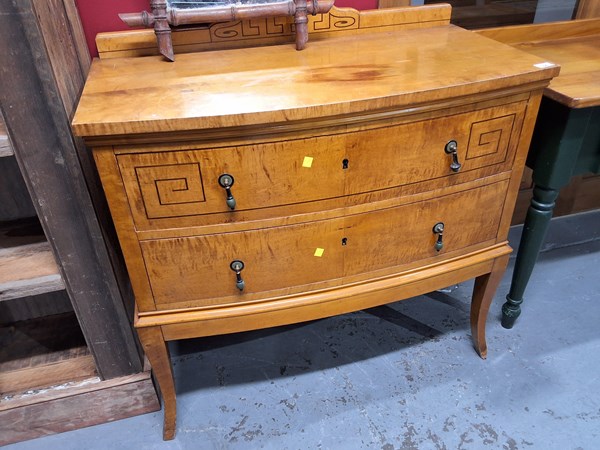 Lot 54 - CHEST OF DRAWERS