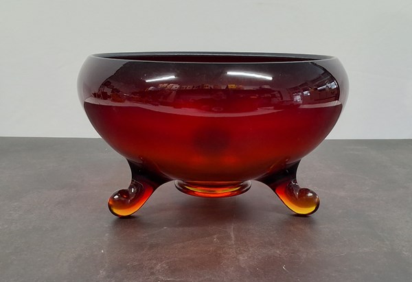 Lot 1362 - GLASS BOWL