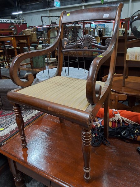 Lot 73 - ARMCHAIR