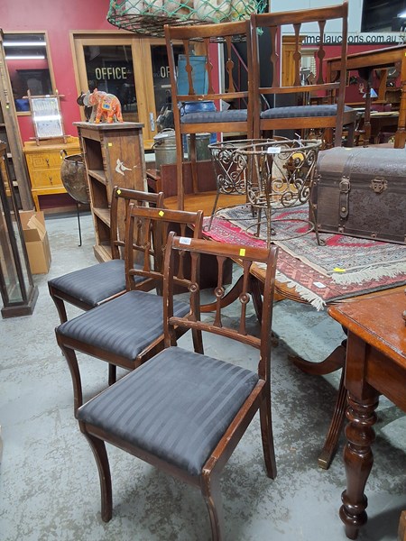 Lot 24 - CHAIRS