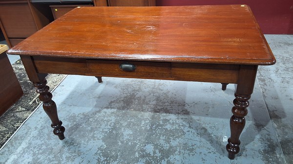 Lot 159 - KITCHEN TABLE