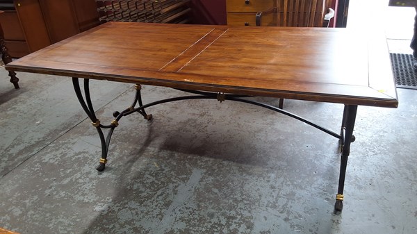 Lot 23 - DINING TABLE