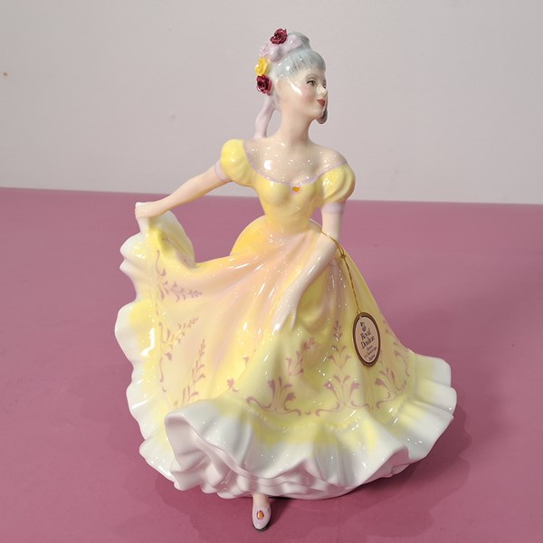 Lot 1213 - ROYAL DOULTON FIGURE