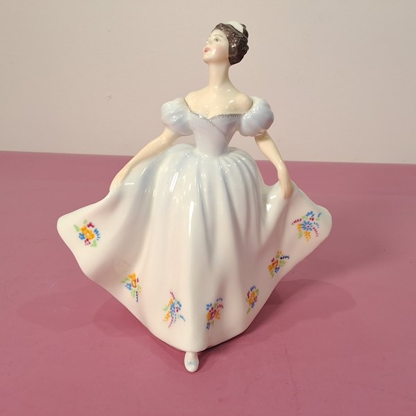 Lot 1218 - ROYAL DOULTON FIGURE