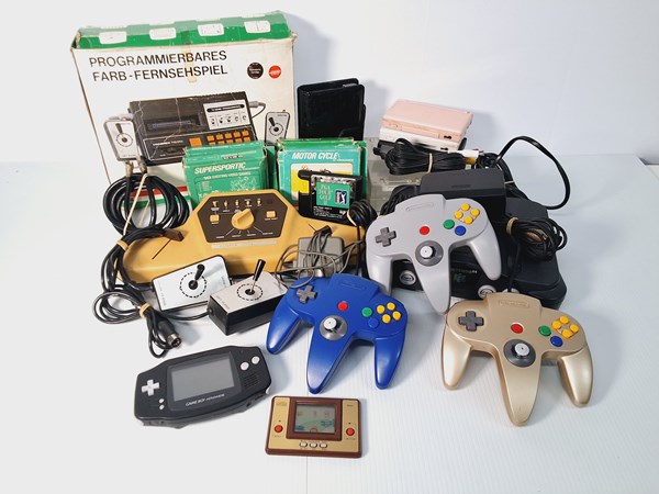 Lot 1367 - GAME CONSOLES