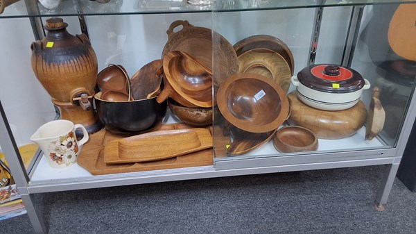 Lot 1463 - RETRO SERVINGWARE