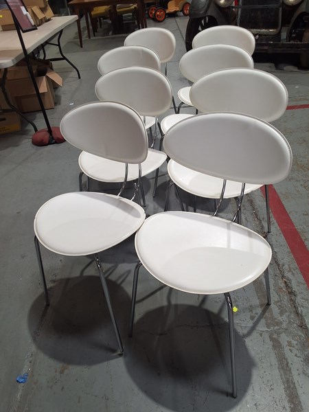 Lot 343 - SET OF EIGHT CHAIRS