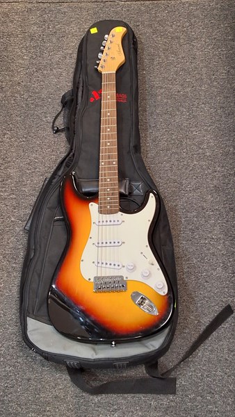 Lot 1400 - ELECTRIC GUITAR