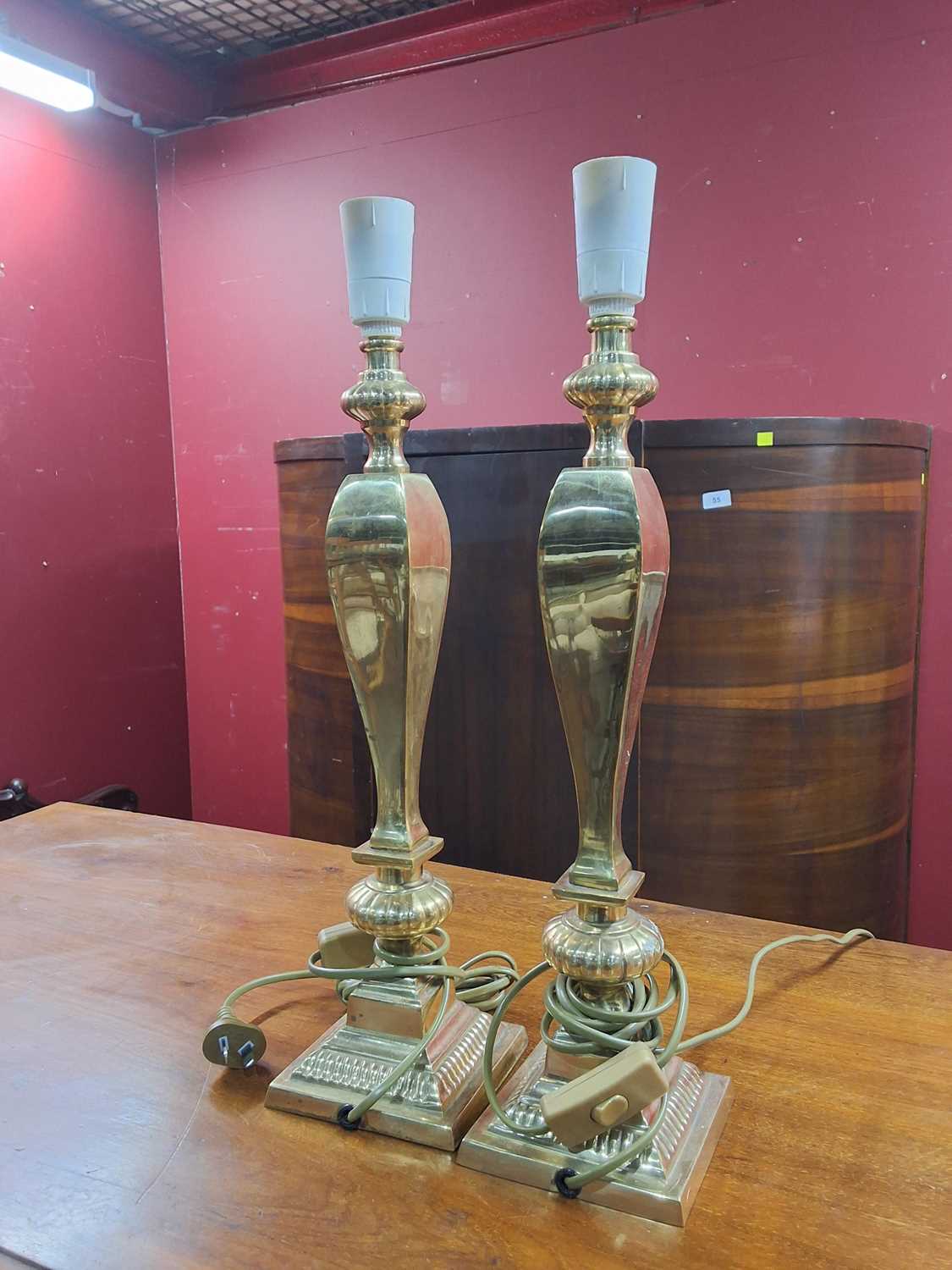 Lot 78 - LAMP BASES