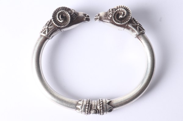 Lot 1061 - SILVER BRACELET