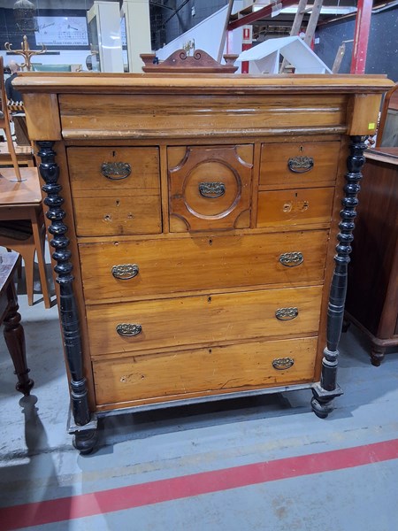 Lot 365 - CHEST OF DRAWERS