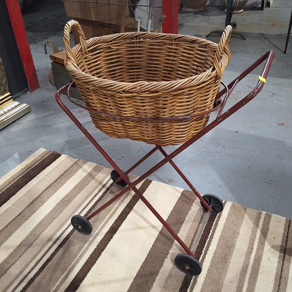 Lot 312 - WASH TROLLEY