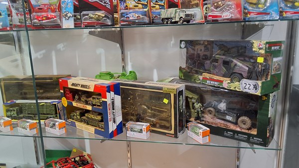 Lot 1422 - MILITARY VEHICLES