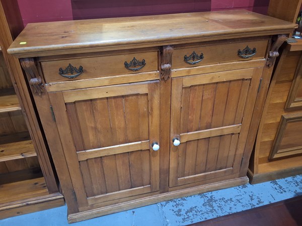 Lot 258 - SIDEBOARD