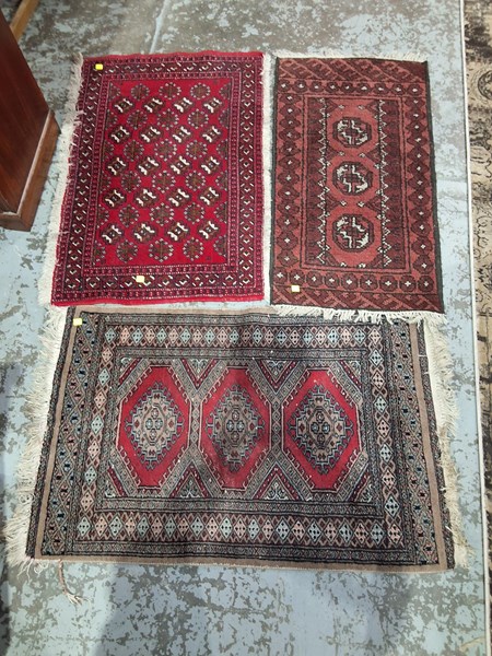 Lot 75 - RUGS