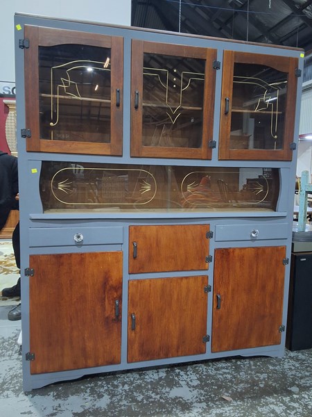 Lot 404 - KITCHEN DRESSER