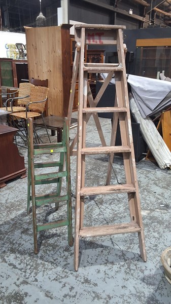 Lot 178 - LADDERS