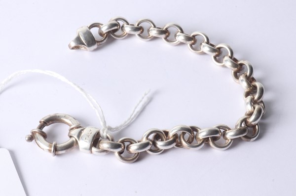 Lot 1064 - SILVER BRACELET