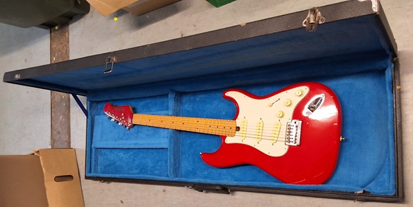 Lot 1431 - ELECTRIC GUITAR