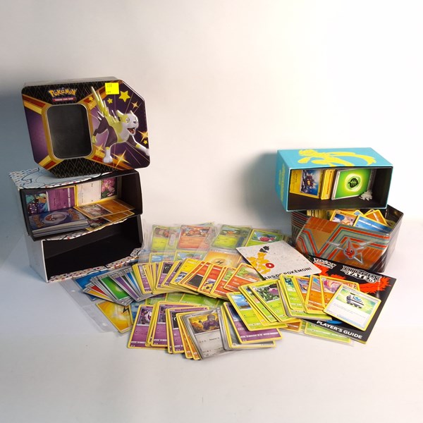 Lot 1358 - POKEMON CARDS