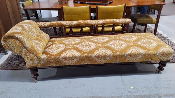 Lot 306 - CHAISE LOUNGE