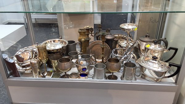 Lot 1485 - METALWARE