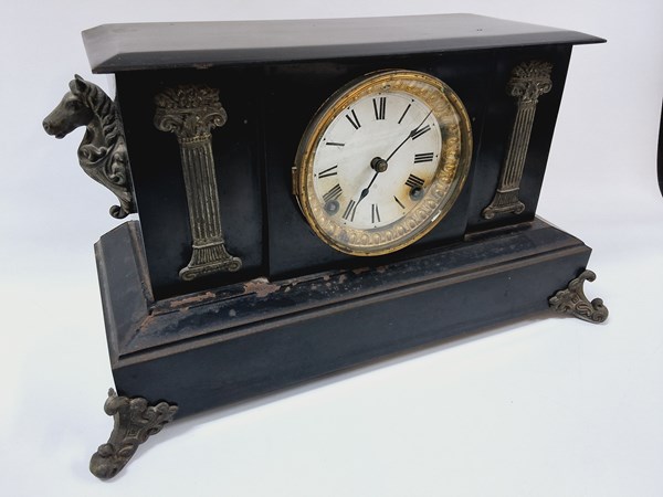 Lot 1338 - MANTEL CLOCK