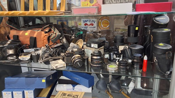 Lot 1398 - FILM CAMERAS