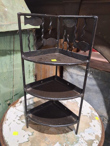 Lot 207 - CORNER SHELF