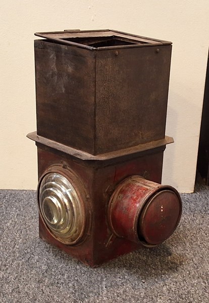 Lot 1325 - RAIL LAMP