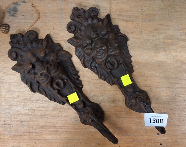 Lot 1308 - COAT HOOKS