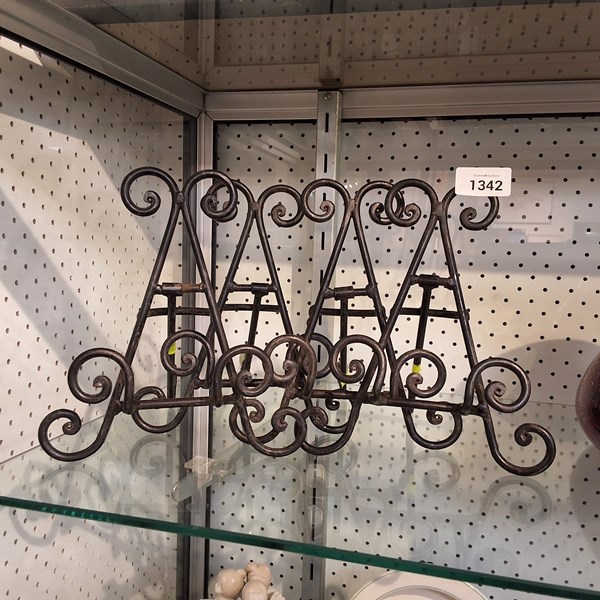 Lot 1342 - PLATE RACKS