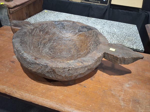 Lot 270 - TIMBER BOWL