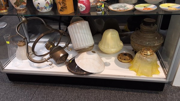 Lot 1373 - LAMP PARTS