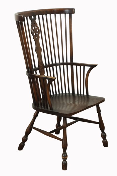 Lot 64 - WINDSOR ARMCHAIR