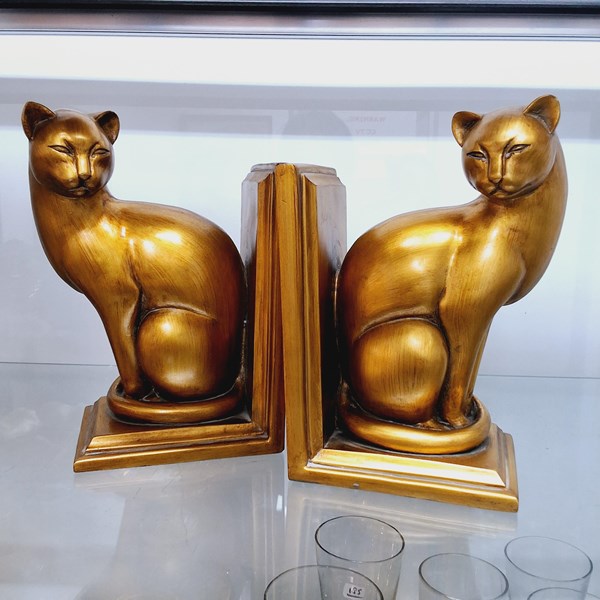 Lot 1424 - BOOKENDS